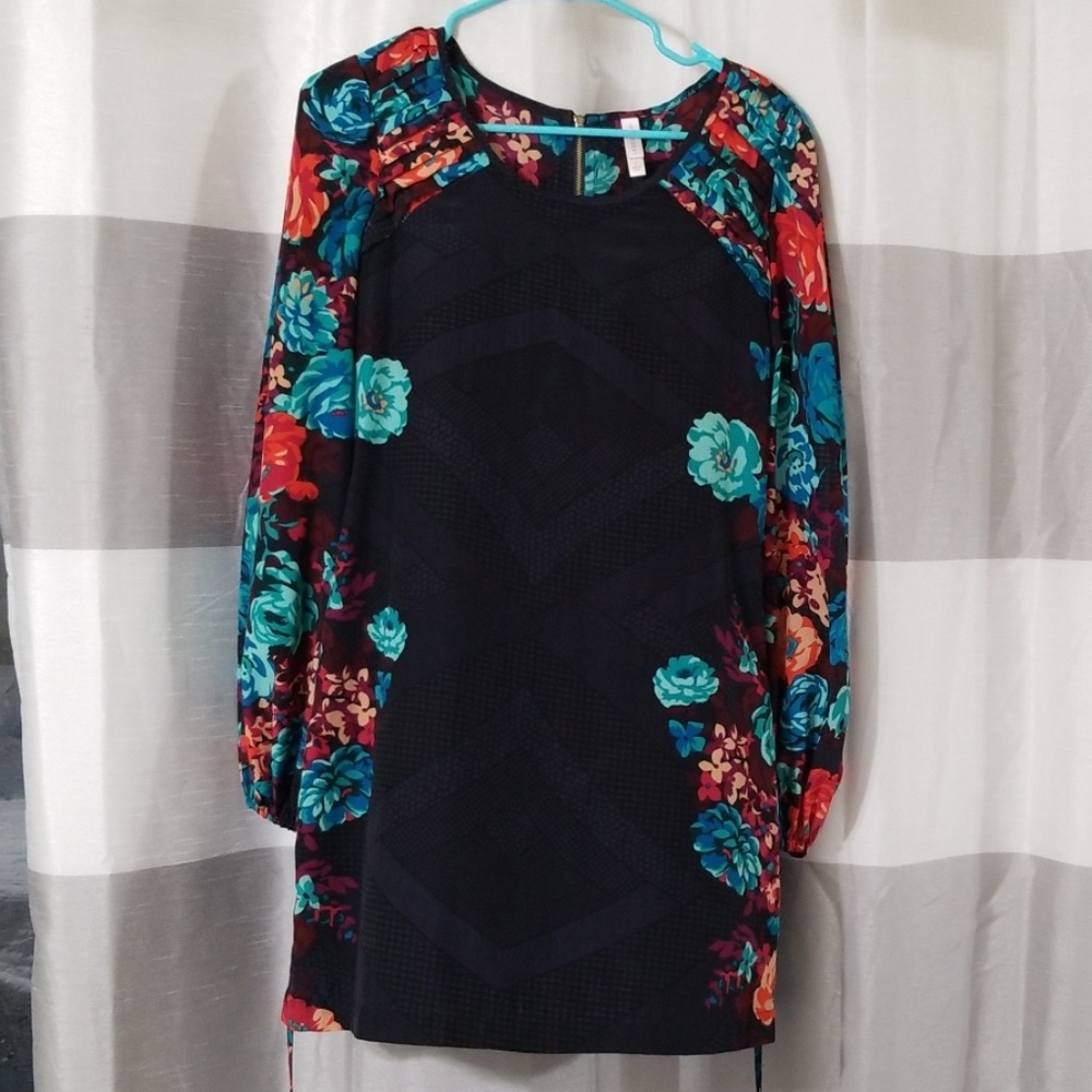 Xhilararion size small floral dress